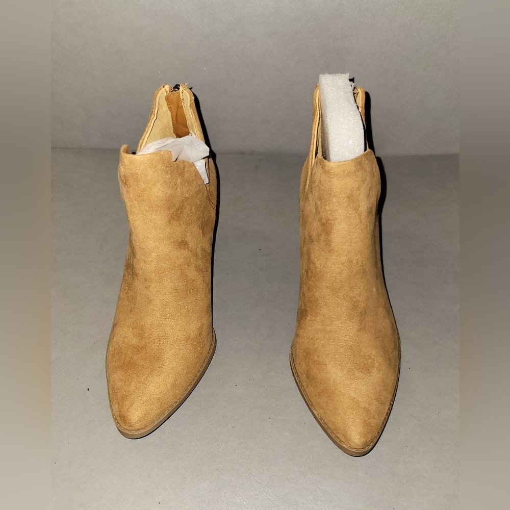 Elizabeth booties